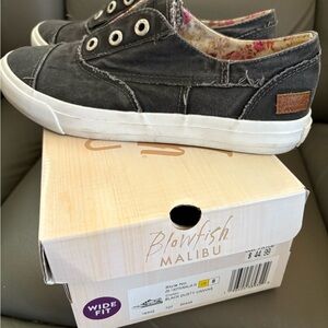 Blowfish Women's Charcoal Canvas Sneakers